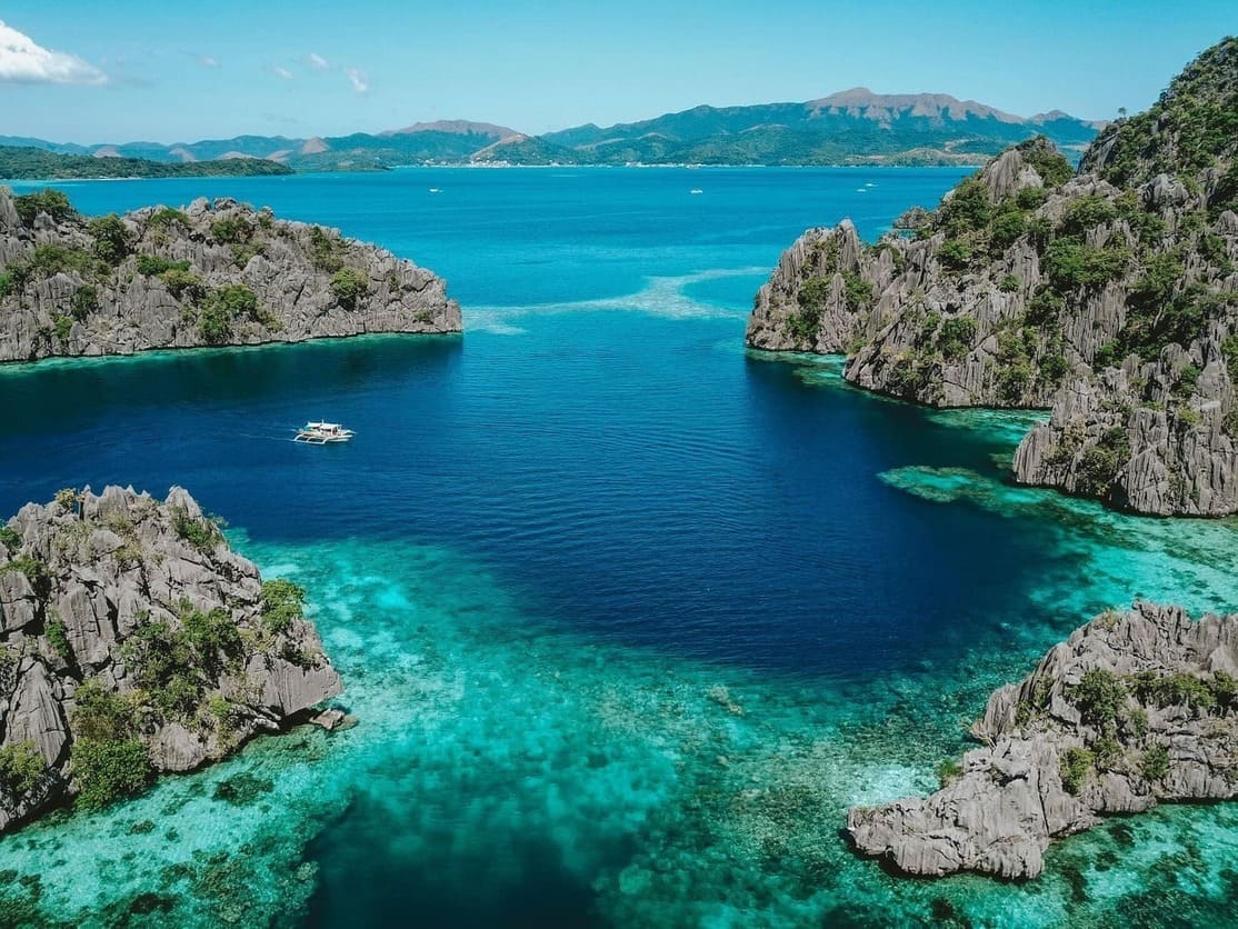 Diving Coron Bay Palawan Best dive sites, diving centers and liveaboards
